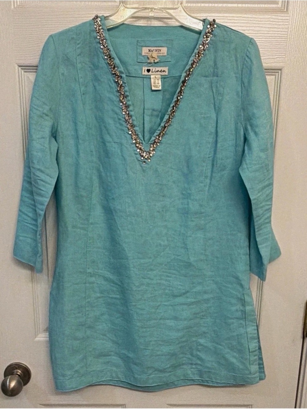 Malvin I Love Linen Blue V-Neck Rhinestone accent Tunic Side Slits L Large